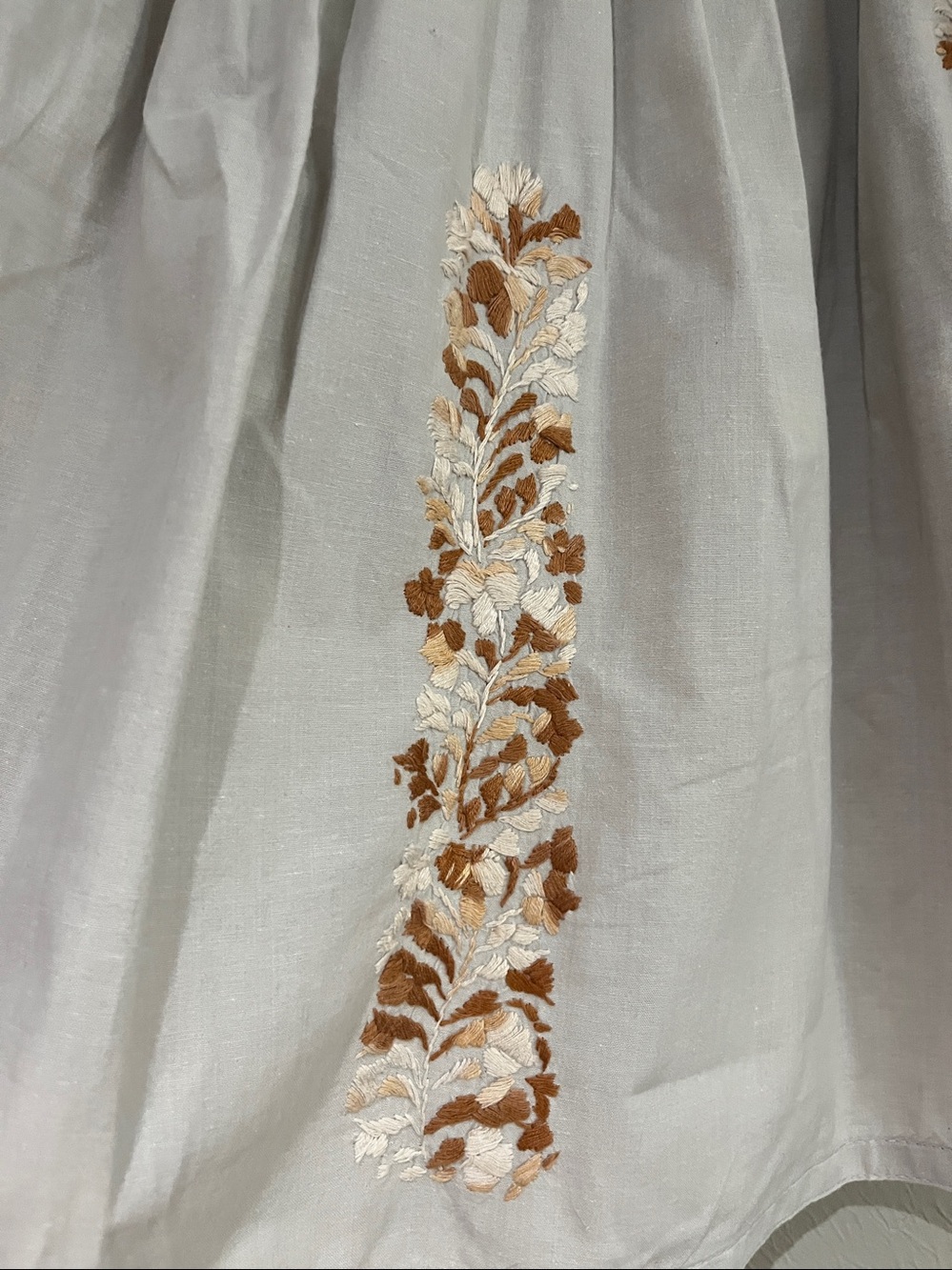 Mi Golondrina Camelia Gold/White Blouse w/ Oaxacan Embroidery - Picture 4 of 7